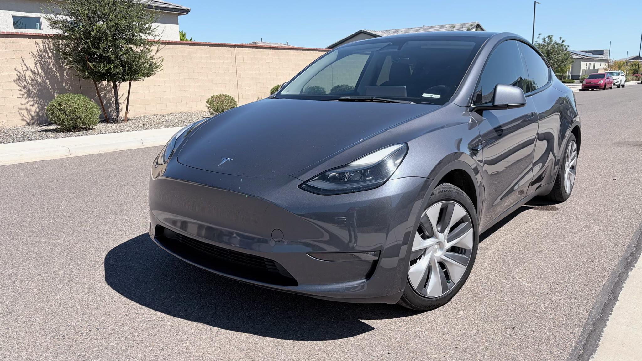 Tesla Model Y 2023 in Phoenix, AZ