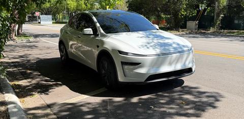Tesla Model Y 2026