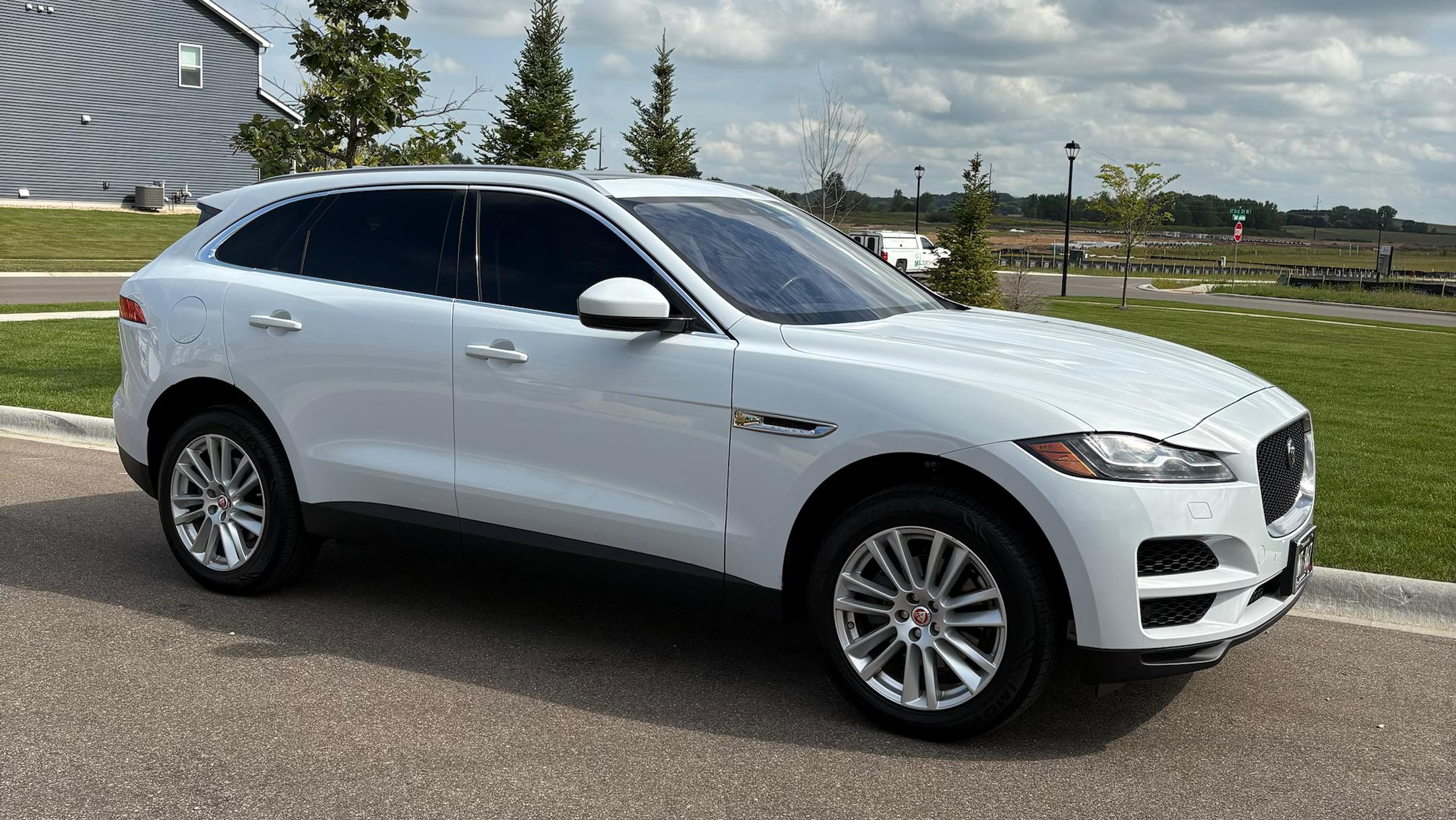 Jaguar F-PACE 2018 in Lakeville, MN