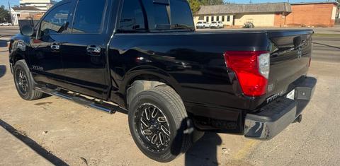 Nissan Titan 2017