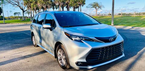 Toyota Sienna 2025