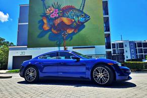 Porsche Taycan 2024 in Orlando