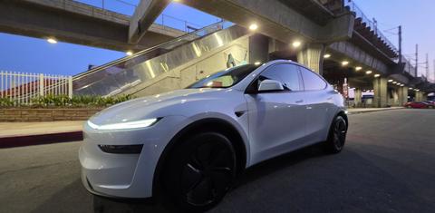 Tesla Model Y 2026