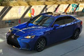 Catégorie de véhicule : Lexus IS