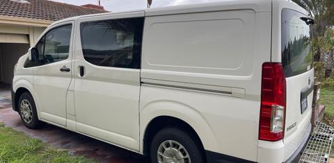 Toyota HIACE 2020