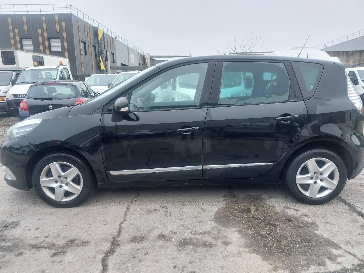 Renault SCENIC III 2016 à Saint-Priest