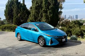 Toyota Prius Prime 2017 in Los Angeles
