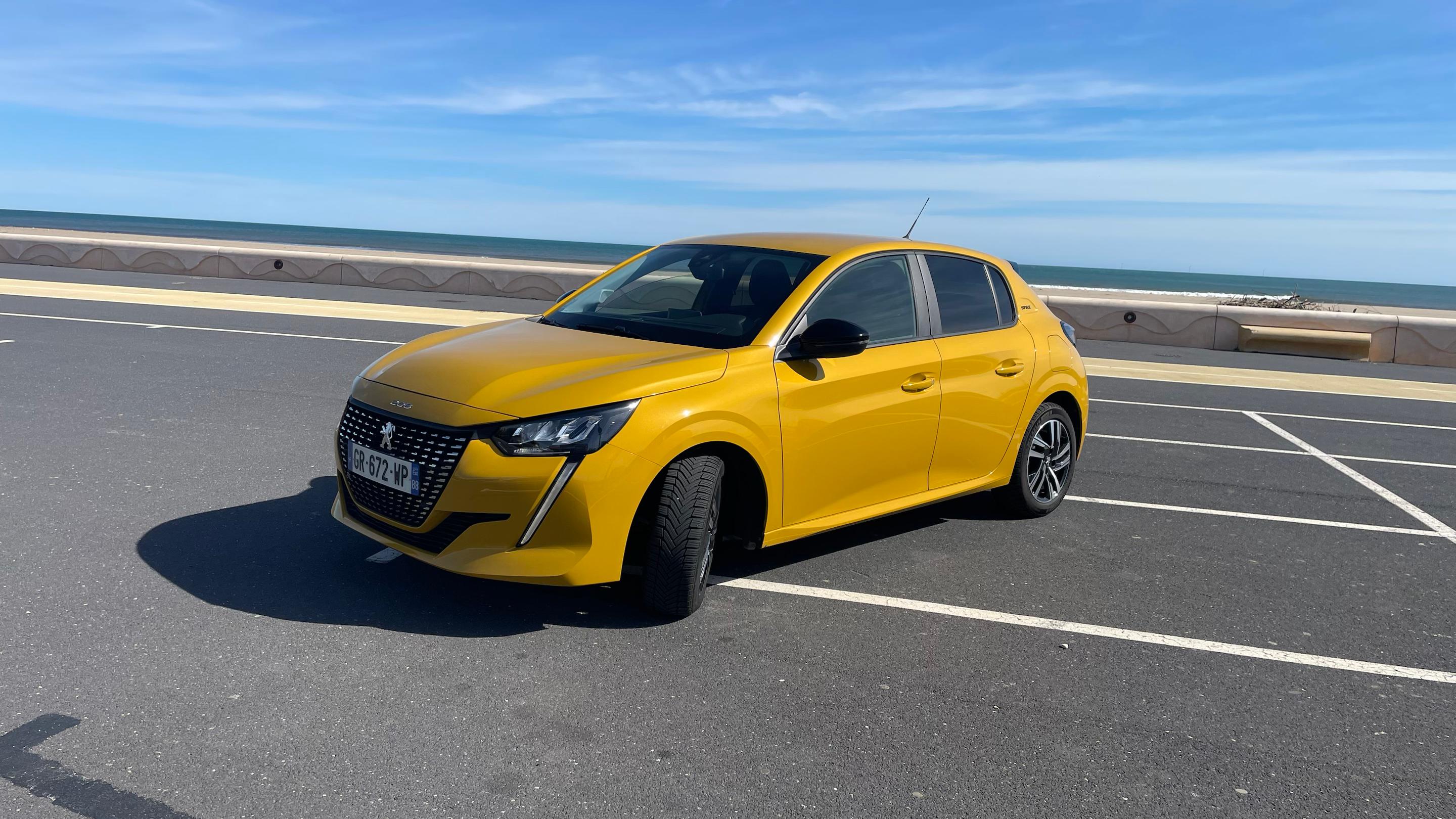 Peugeot 208 2023 à Narbonne