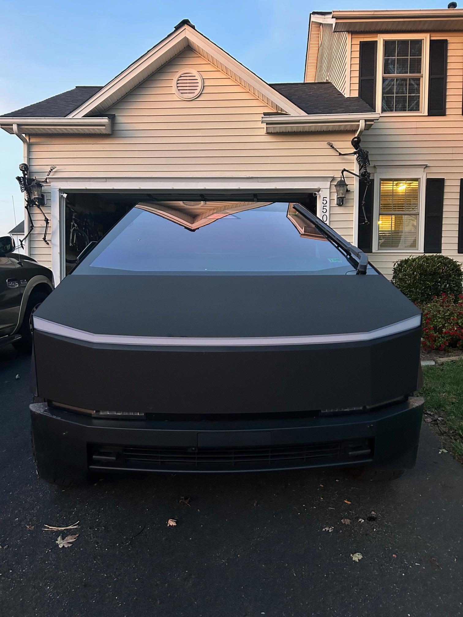 Tesla Cybertruck 2024 in Fredericksburg, VA