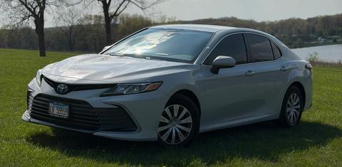 Toyota Camry Hybrid 2022