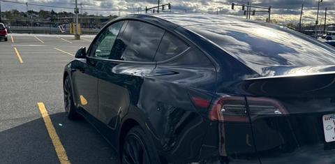 Tesla Model Y 2025