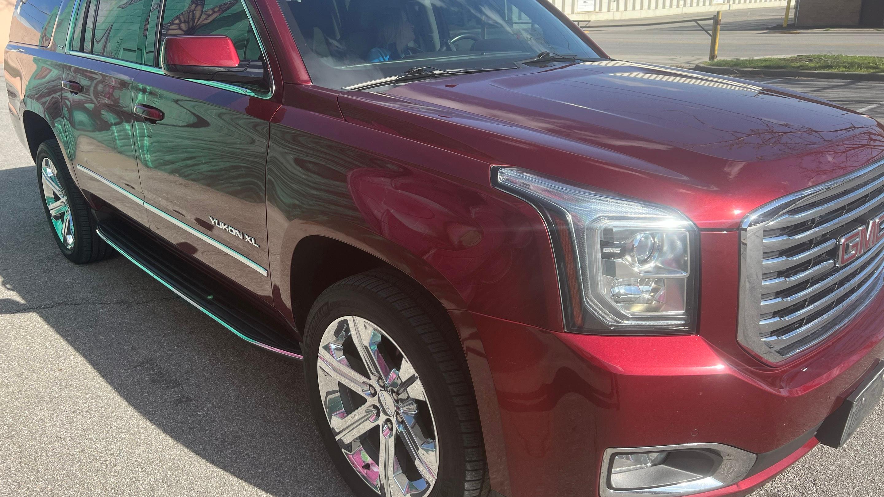 GMC Yukon XL 2019 in 
