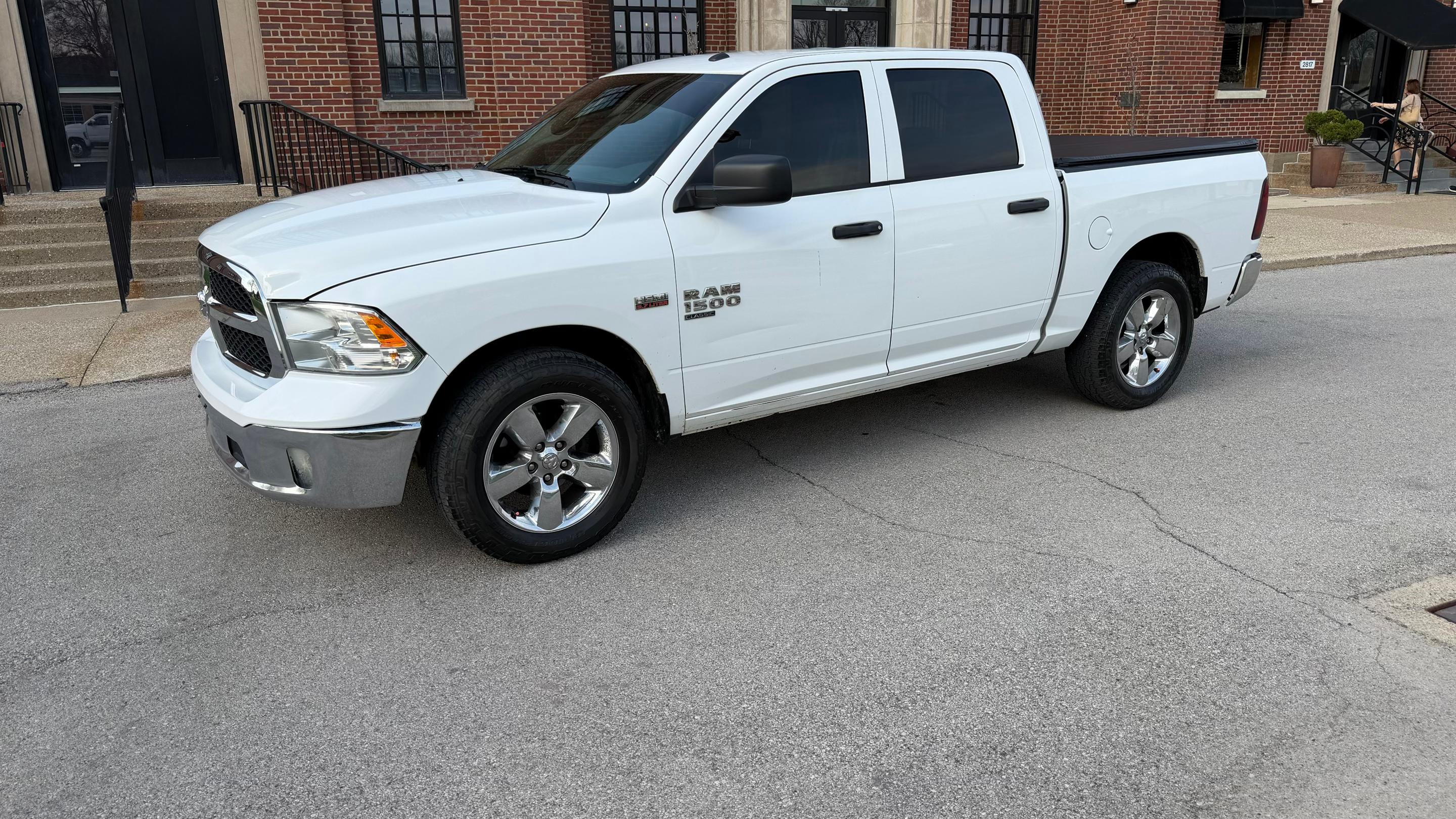 Ram 1500 Classic 2019 in Louisville, KY