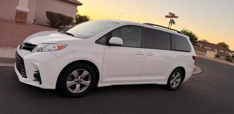 Toyota Sienna 2019