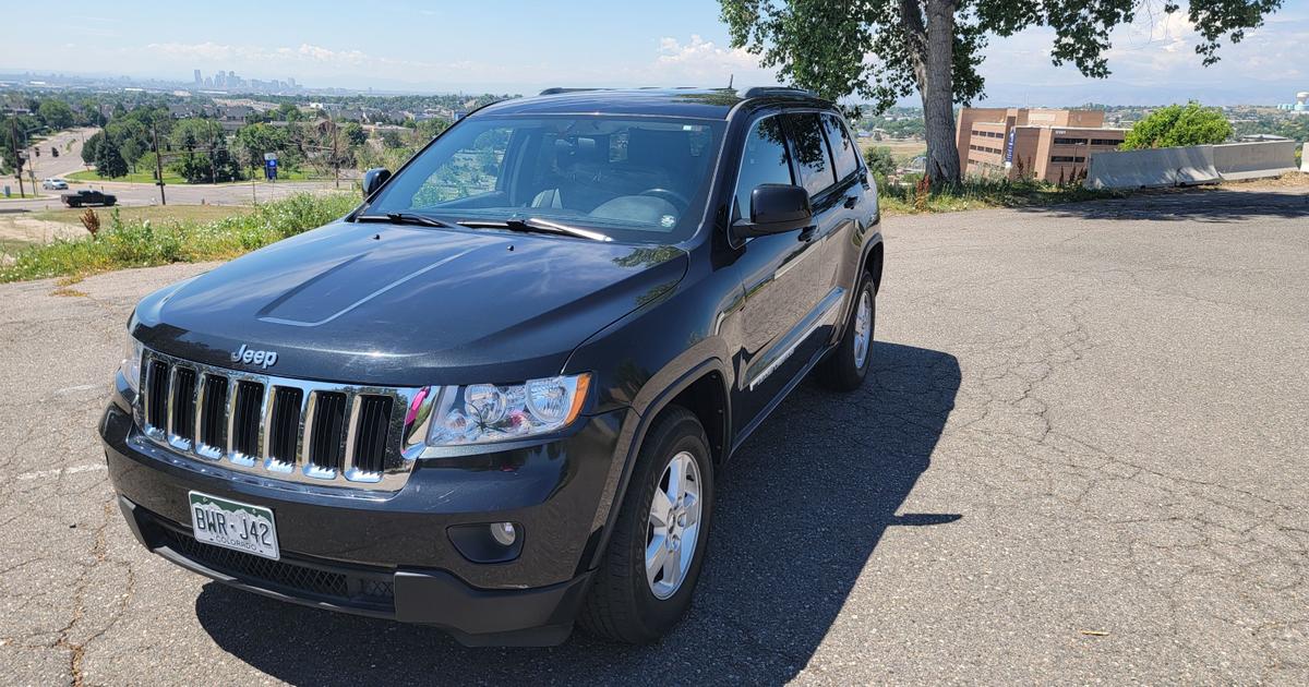 Jeep Grand Cherokee 2012 rental in Thornton, CO by Randal Antoni V. Turo