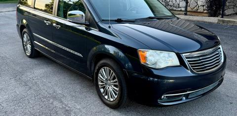 Chrysler Town & Country 2013