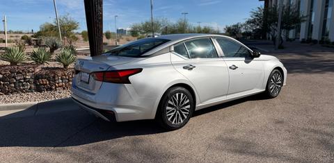 Nissan Altima 2024