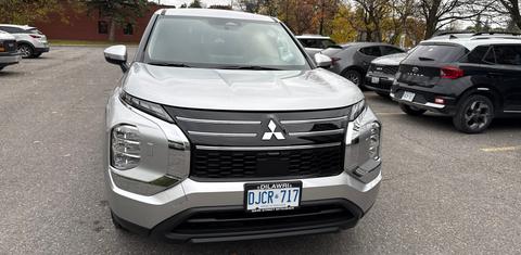 Mitsubishi Outlander 2025