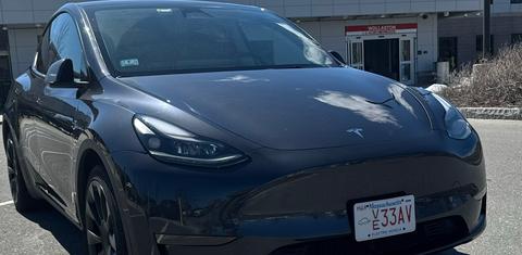 Tesla Model Y 2024