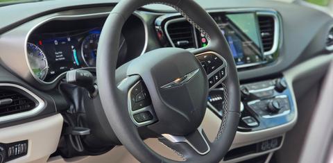 Chrysler Pacifica 2024