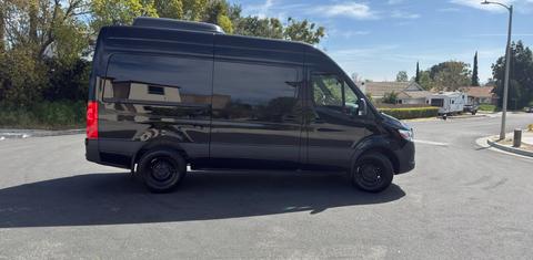 Mercedes-Benz Sprinter 2025