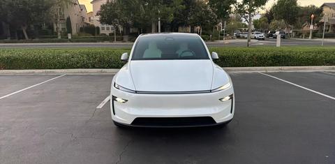 Tesla Model Y 2026