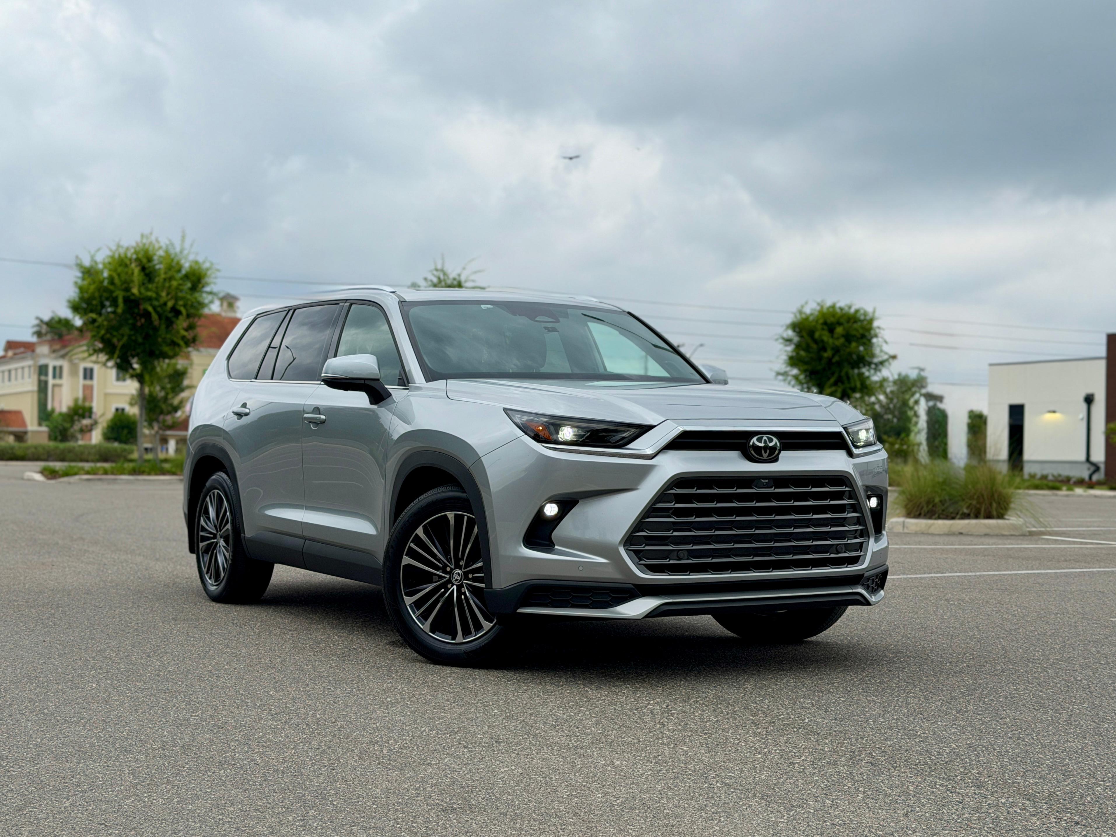 Toyota Grand Highlander 2024 in 