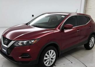 Nissan Rogue car
