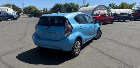 Toyota Prius c 2015