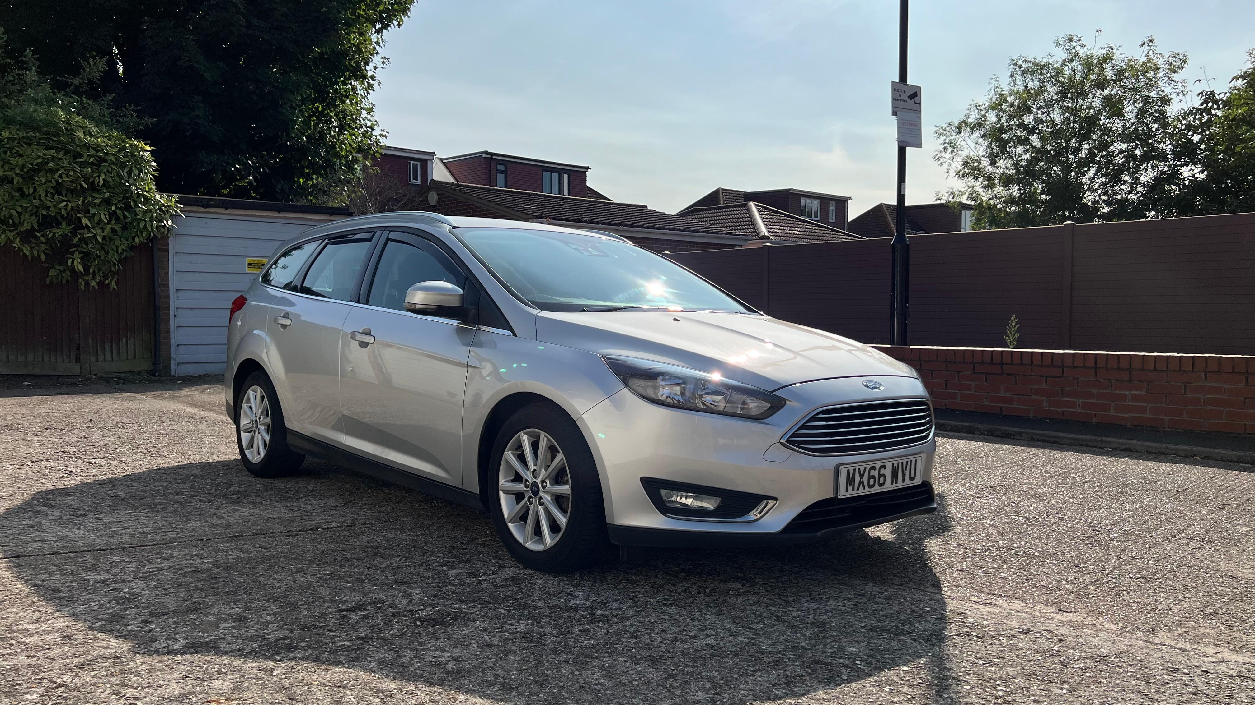 Ford Focus 2016 in Hounslow