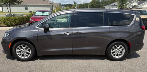 Chrysler Pacifica 2023