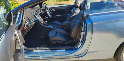 Holden CASCADA 2015