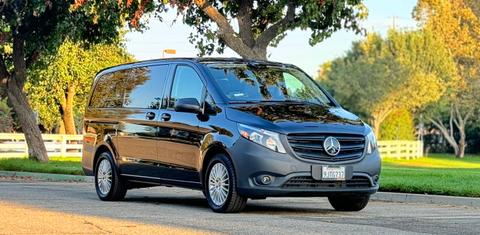 Mercedes-Benz Metris 2023