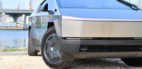 Tesla Cybertruck 2025