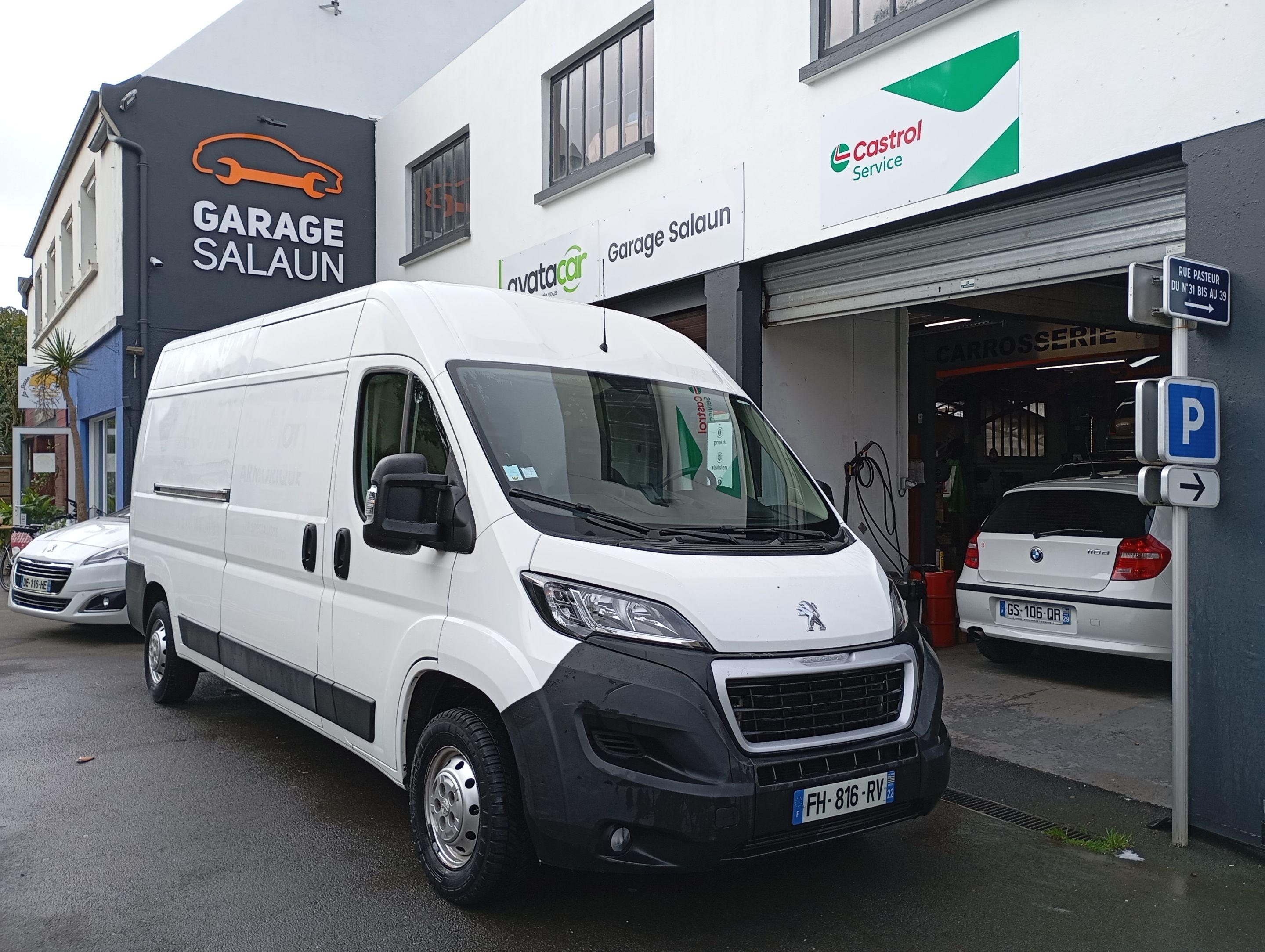 Peugeot BOXER 2019 à Carantec