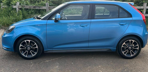 MG MG3 2015