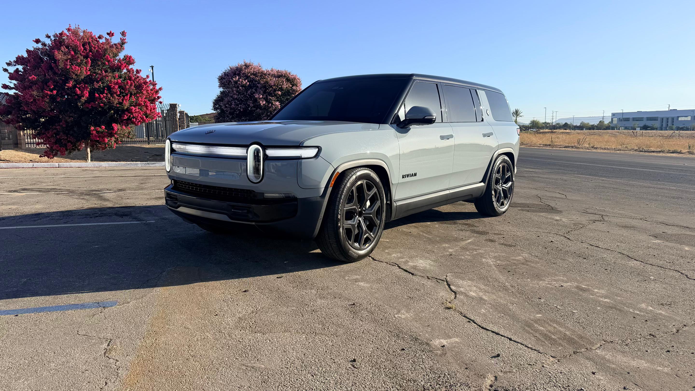 Rivian R1S 2025 in Murrieta, CA