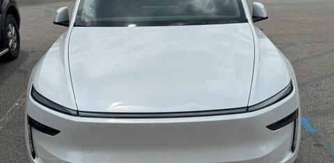 Tesla Model Y 2026