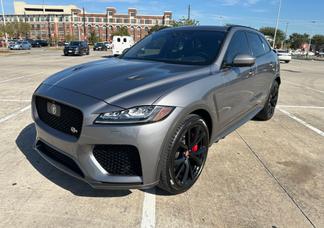 Jaguar F-Pace car