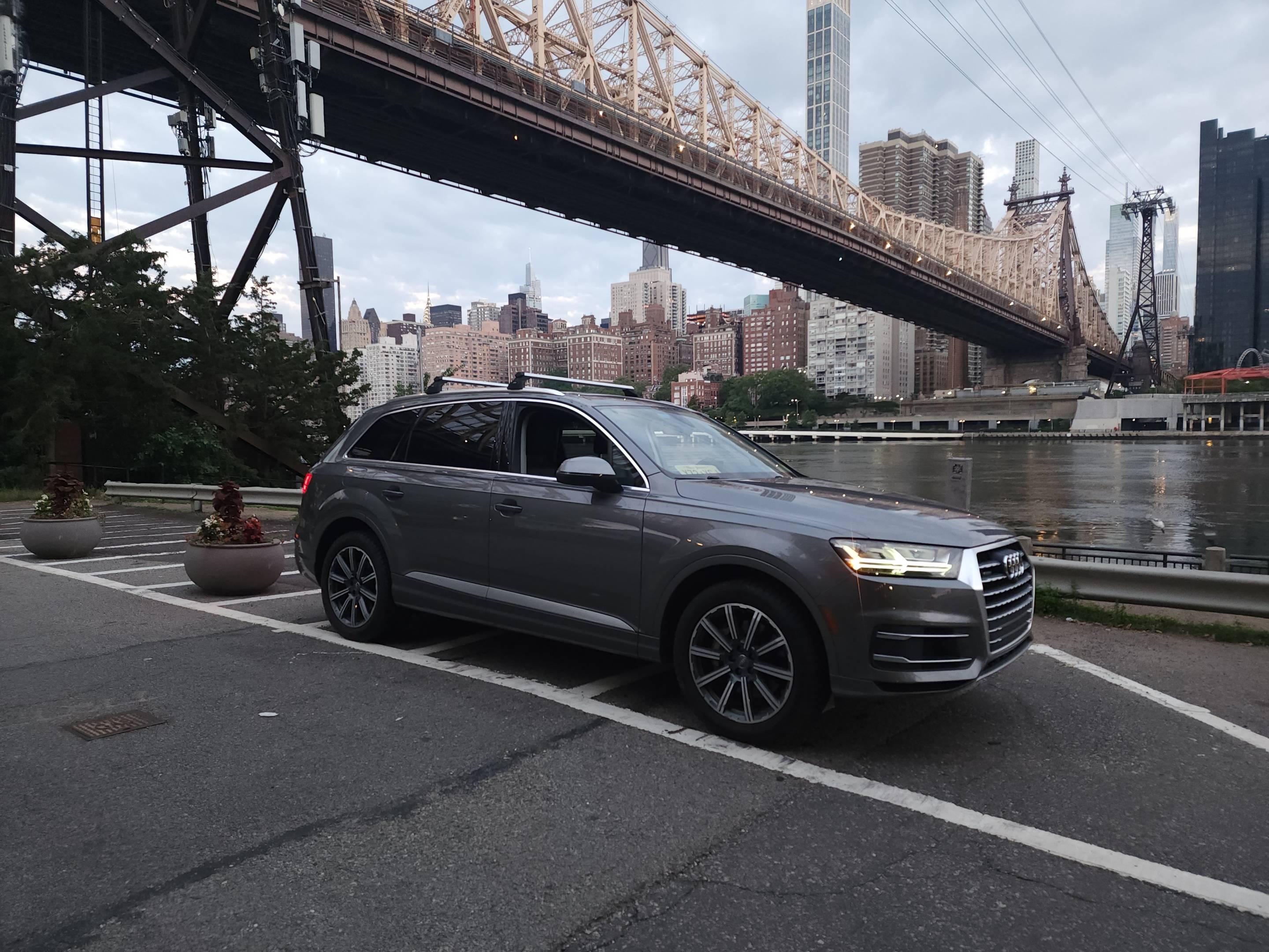 Audi Q7 2017 in East Elmhurst, NY