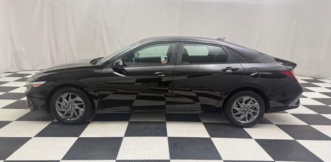 Hyundai Elantra 2024