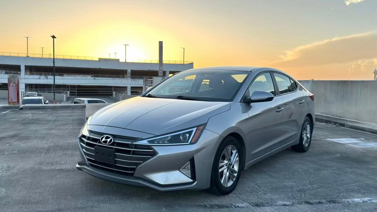 Hyundai Elantra 2020 in 