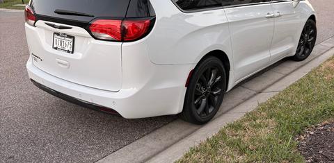 Chrysler Pacifica 2019