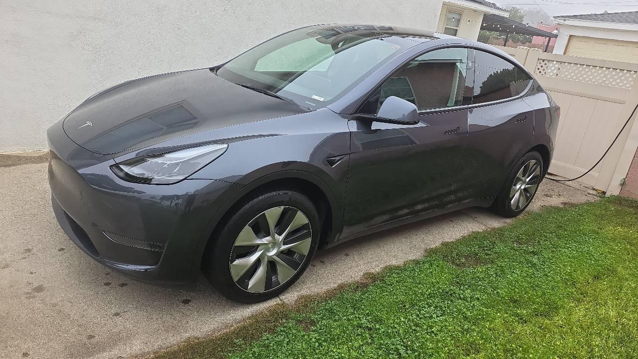 Tesla Model Y 2023 in Montebello, CA