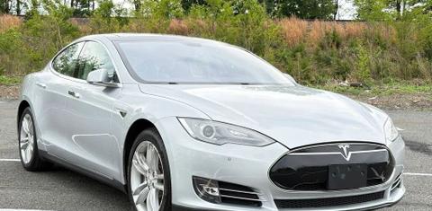 Tesla Model S 2014
