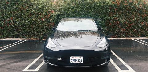 Tesla Model Y 2024