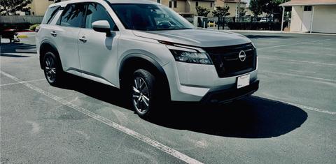 Nissan Pathfinder 2024