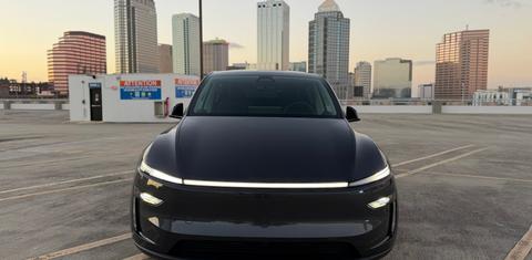 Tesla Model Y 2026
