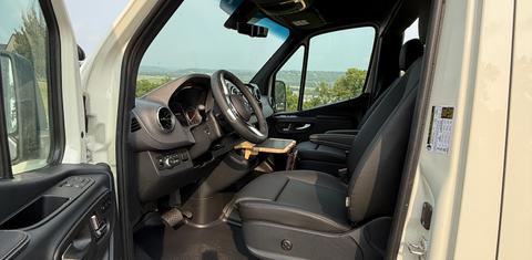 Mercedes-Benz Sprinter 2025