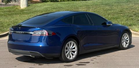 Tesla Model S 2016
